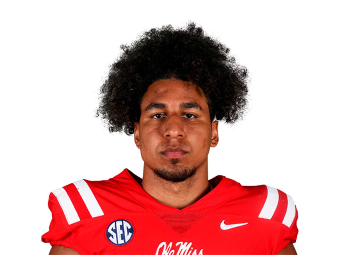 Ole Miss EDGE Tavius Robinson